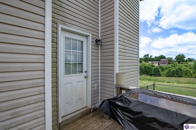 200 Diamond Court, Vine Grove, KY 40175