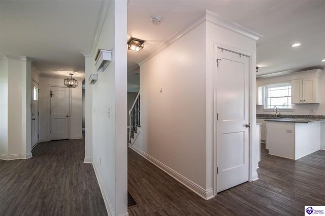 200 Diamond Court, Vine Grove, KY 40175