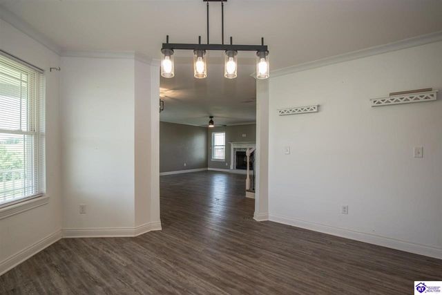 200 Diamond Court, Vine Grove, KY 40175