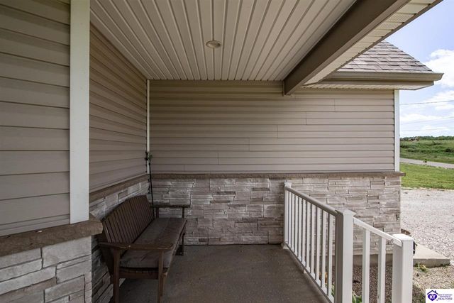 200 Diamond Court, Vine Grove, KY 40175