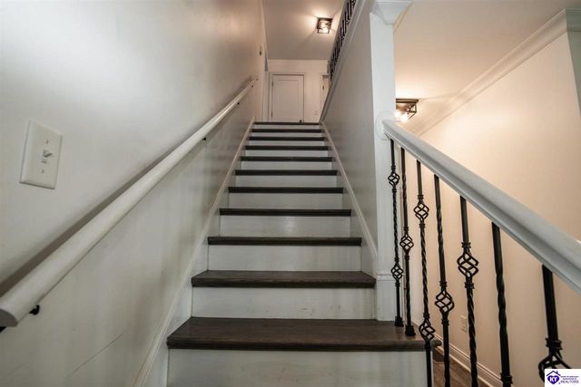 200 Diamond Court, Vine Grove, KY 40175