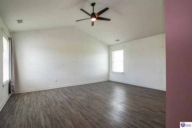 200 Diamond Court, Vine Grove, KY 40175