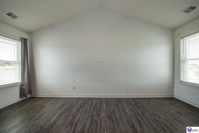 200 Diamond Court, Vine Grove, KY 40175