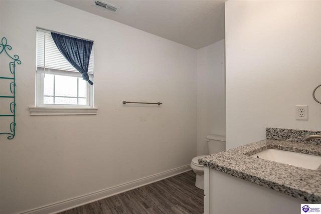 200 Diamond Court, Vine Grove, KY 40175