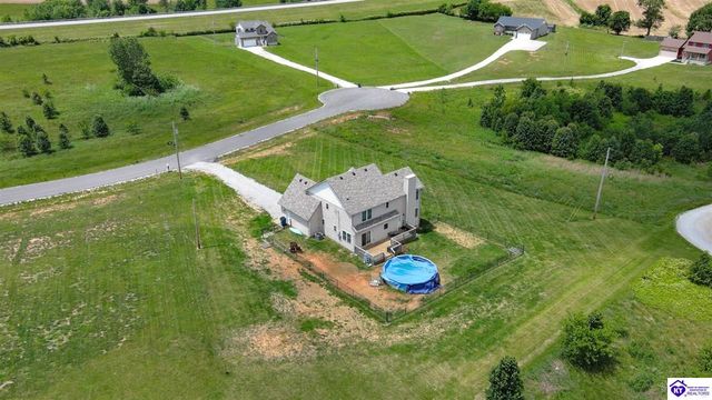200 Diamond Court, Vine Grove, KY 40175