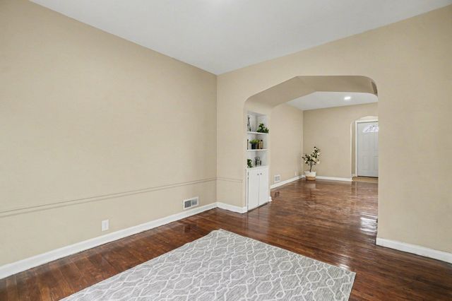 309 PERRIN Place, Council Bluffs, IA 51503