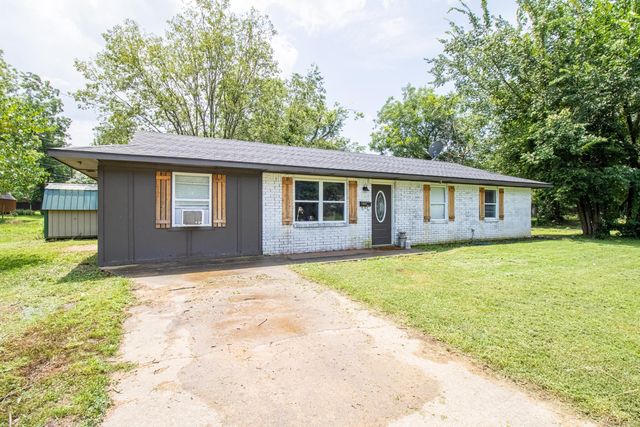 1025 8th Avenue NW, Miami, OK 74354