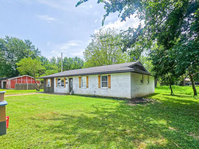 1025 8th Avenue NW, Miami, OK 74354