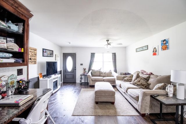 1025 8th Avenue NW, Miami, OK 74354