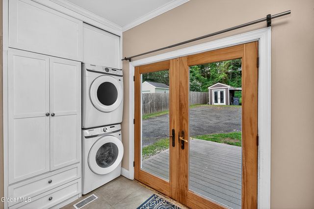 138 Davis Avenue, Waterford, NY 12188