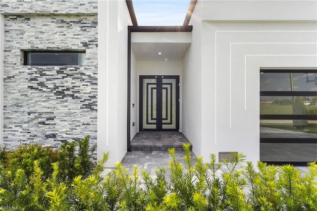 806 NW 33rd AVE, Cape Coral, FL 33993