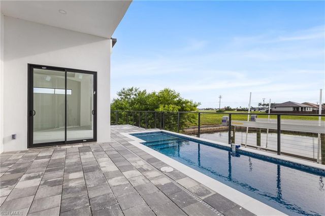 806 NW 33rd AVE, Cape Coral, FL 33993