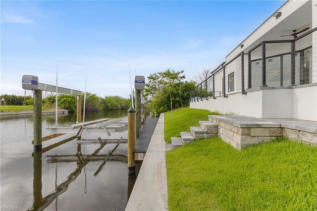 806 NW 33rd AVE, Cape Coral, FL 33993