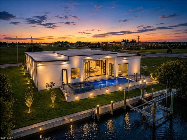 806 NW 33rd AVE, Cape Coral, FL 33993