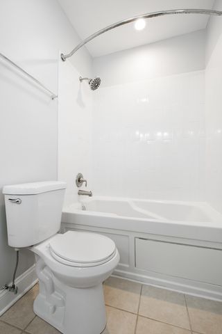 7724 N Ashland Avenue F2, Chicago, IL 60626