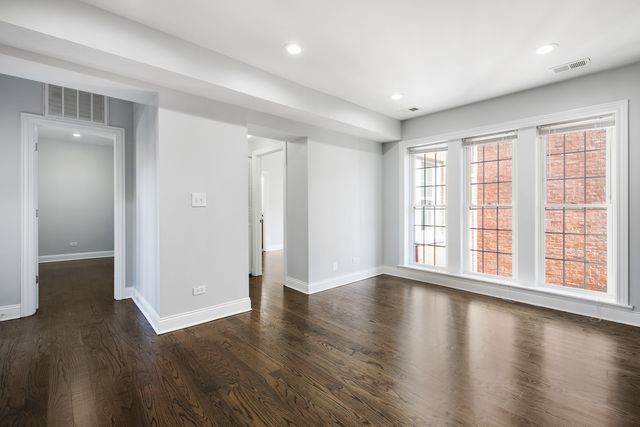 7724 N Ashland Avenue F2, Chicago, IL 60626