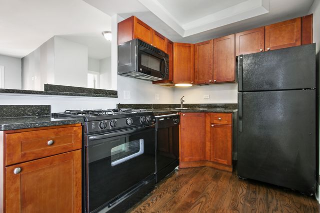 7724 N Ashland Avenue F2, Chicago, IL 60626