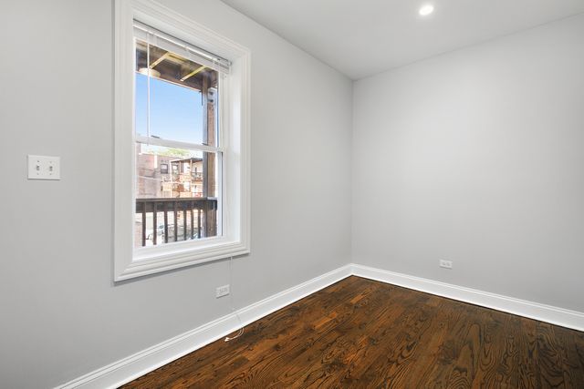 7724 N Ashland Avenue F2, Chicago, IL 60626