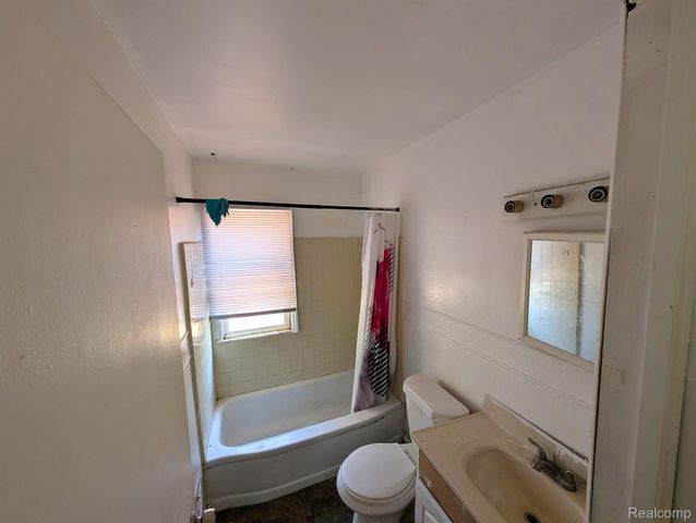 19746 Cooley Street, Detroit, MI 48219