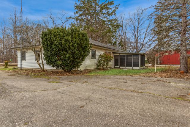 1123 W Marquette Woods Road, Lincoln Twp, MI 49085