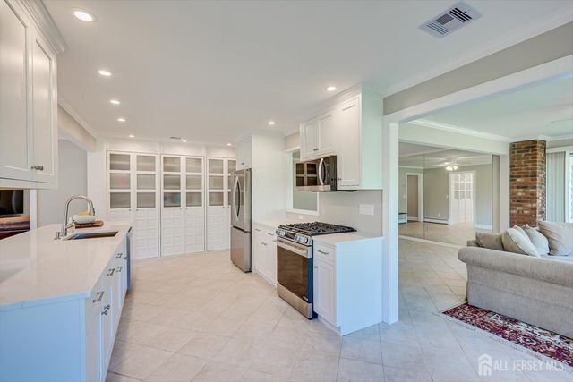 327 Summer Road, Branchburg, NJ 08853