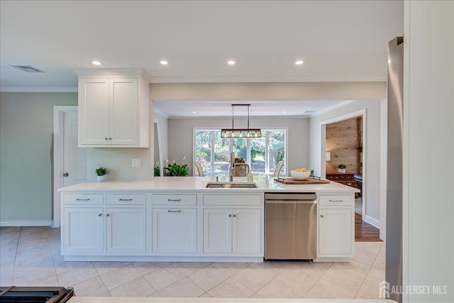 327 Summer Road, Branchburg, NJ 08853
