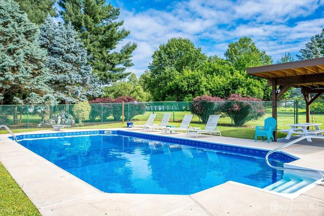 327 Summer Road, Branchburg, NJ 08853