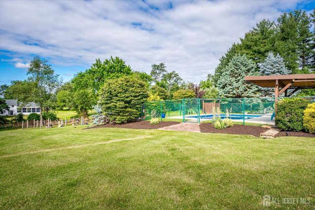 327 Summer Road, Branchburg, NJ 08853