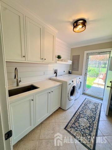 327 Summer Road, Branchburg, NJ 08853
