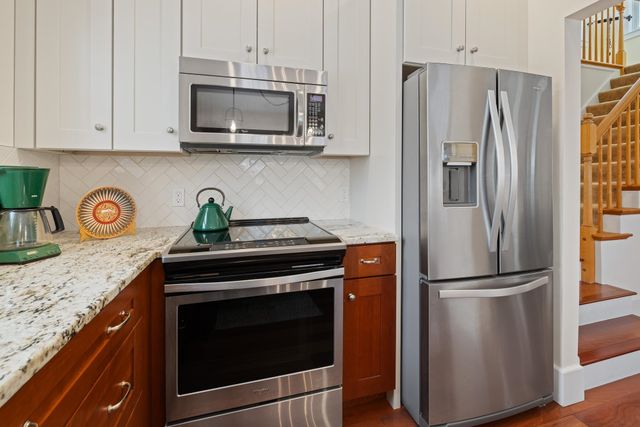 41 Chosen Vale Lane, Enfield, NH 03748