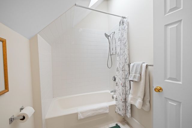 41 Chosen Vale Lane, Enfield, NH 03748