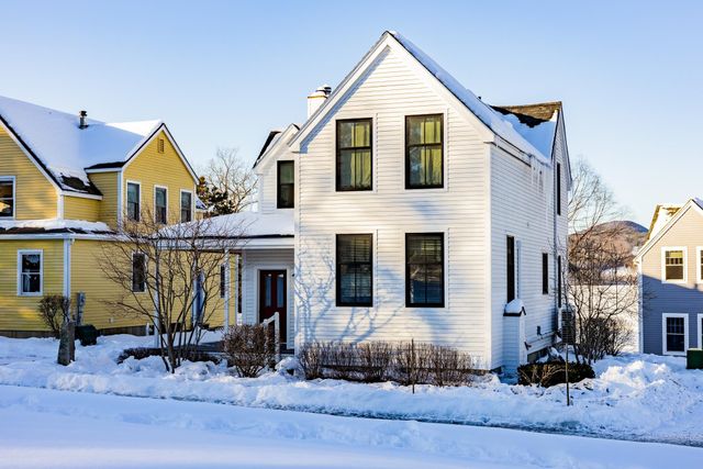 41 Chosen Vale Lane, Enfield, NH 03748