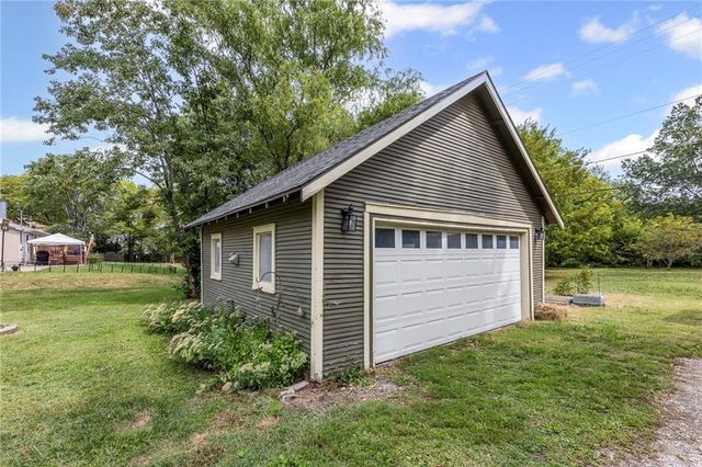 339 S Cherry Street S, Ottawa, KS 66067