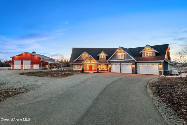 12399 N Meadow Wood Ln, Hayden, ID 83835