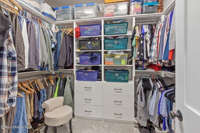 12399 N Meadow Wood Ln, Hayden, ID 83835