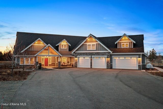 12399 N Meadow Wood Ln, Hayden, ID 83835