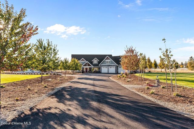 12399 N Meadow Wood Ln, Hayden, ID 83835