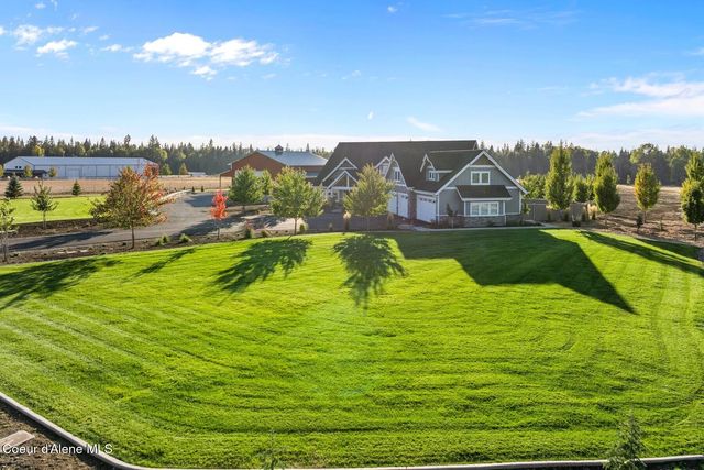 12399 N Meadow Wood Ln, Hayden, ID 83835