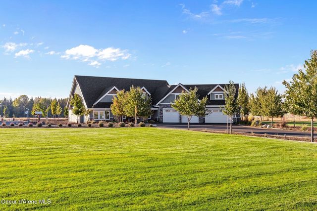 12399 N Meadow Wood Ln, Hayden, ID 83835