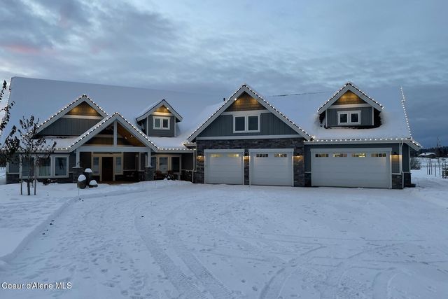 12399 N Meadow Wood Ln, Hayden, ID 83835