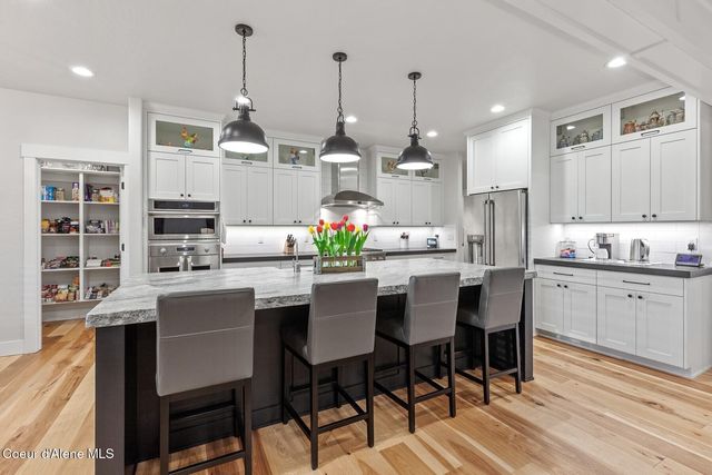 12399 N Meadow Wood Ln, Hayden, ID 83835