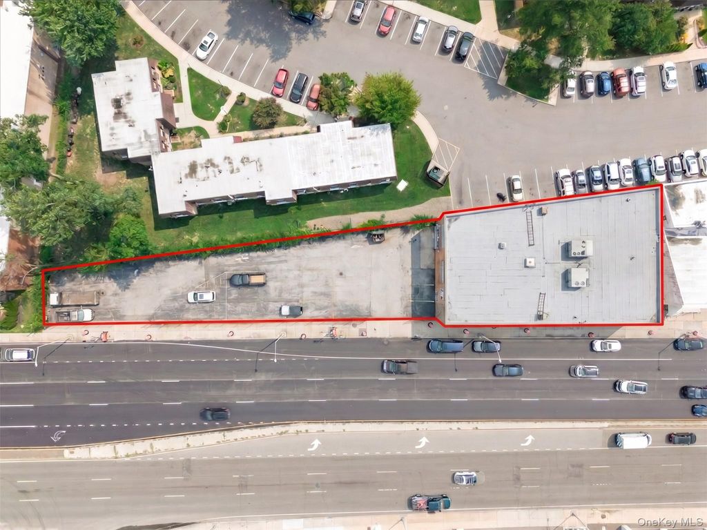 200 E Sunrise Highway, Freeport, NY 11520 — photo 2