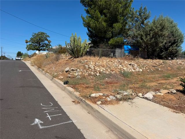 412 E 12th Street, Beaumont, CA 92223