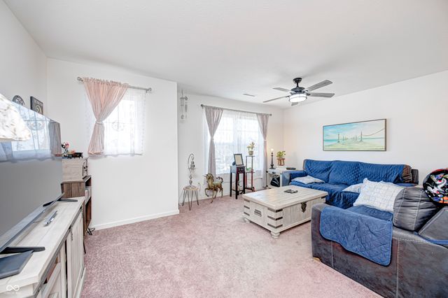 1794 N Clearwater Drive, Greenfield, IN 46140