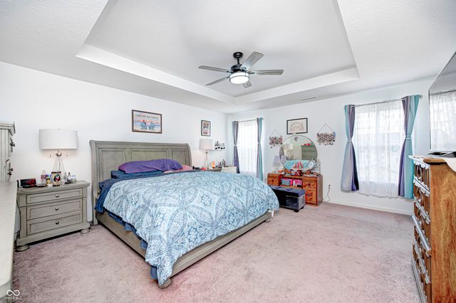 1794 N Clearwater Drive, Greenfield, IN 46140