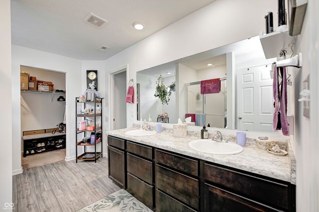 1794 N Clearwater Drive, Greenfield, IN 46140