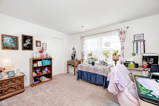 1794 N Clearwater Drive, Greenfield, IN 46140