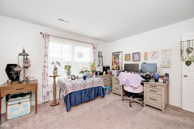 1794 N Clearwater Drive, Greenfield, IN 46140