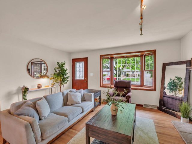 2617 28th STREET, Kenosha, WI 53140