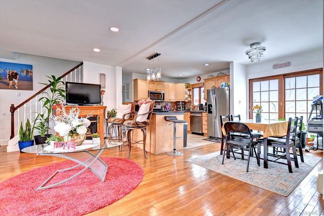 12 Bruce Lane, Kings Park, NY 11754